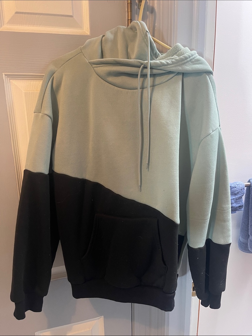 SHEIN Two-Tone Crewneck Hoodie - Mint Green & Black
